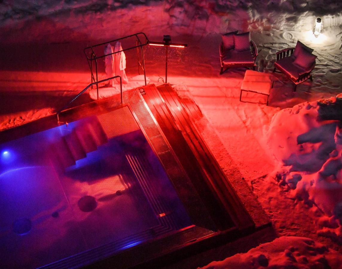 Gudauri Lodge ภายนอก รูปภาพ The dam at night