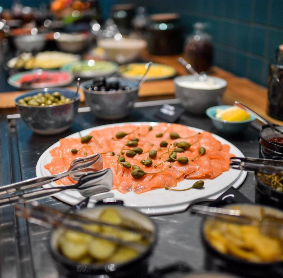 Gudauri Lodge ภายนอก รูปภาพ Smoked salmon