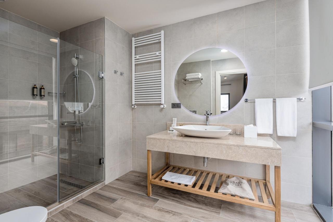 Gudauri Lodge ภายนอก รูปภาพ Bathroom