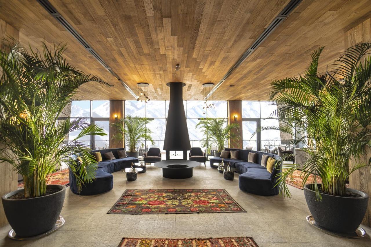 Gudauri Lodge ภายนอก รูปภาพ The lobby at the Hotel Valley Ho