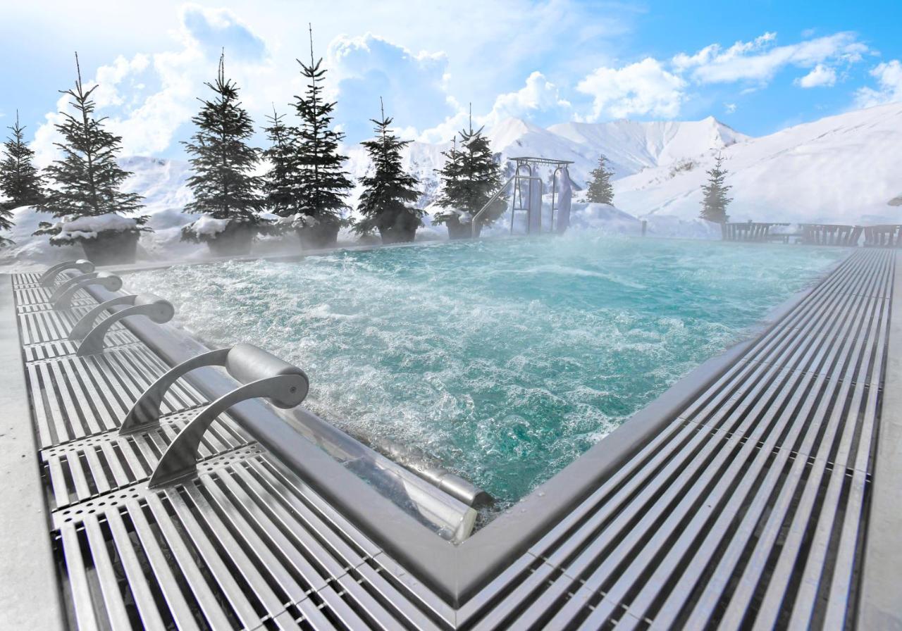 Gudauri Lodge ภายนอก รูปภาพ The thermal baths of Bad Segeberg
